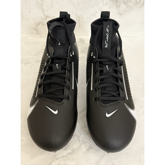 Athletic_Shoes